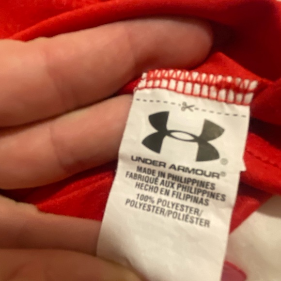 Under armour top. New without tags - Picture 3 of 4